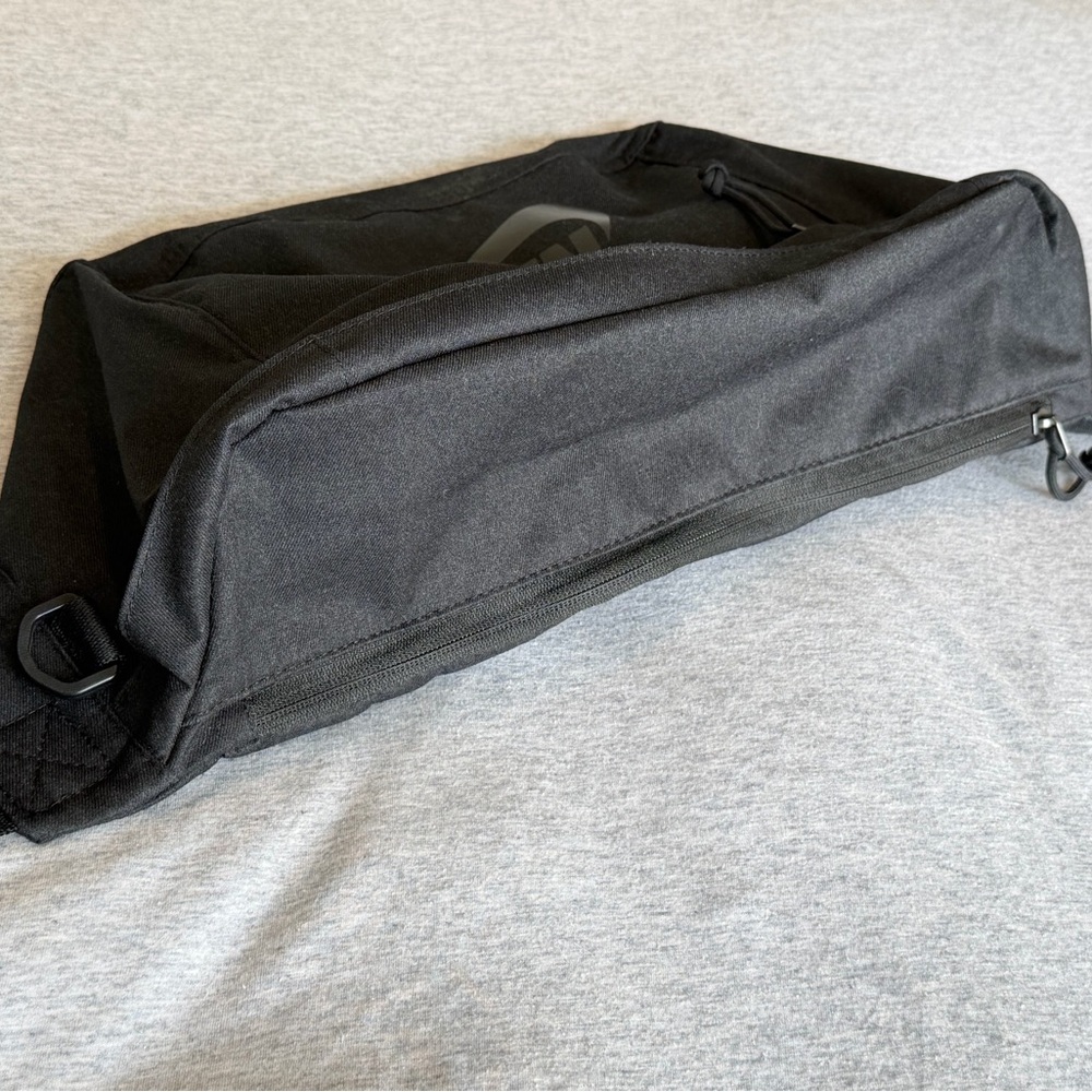 NIKE Tech Hip Pack - Picture 3 of 9